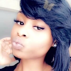 Meet your Posher, Kendra